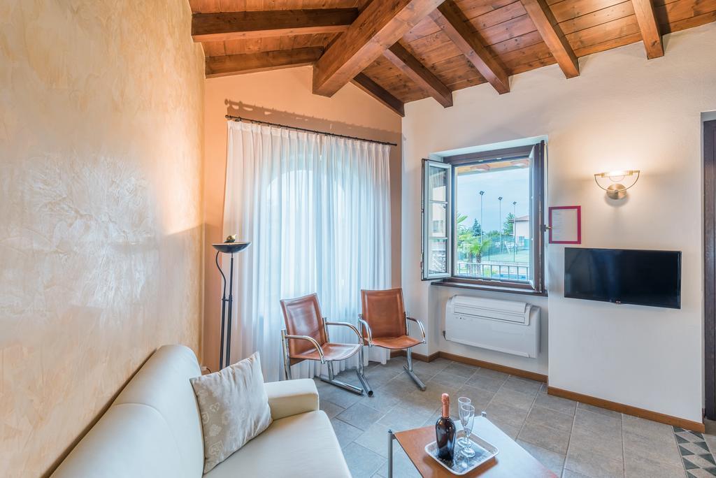 Villa Edy Apartments Tremezzina Екстер'єр фото